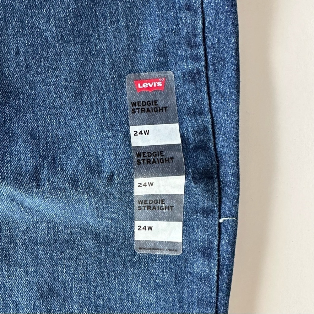 New Levi's Wedgie Straight Button Fly Size 24W Denim Jeans - Picture 11 of 14